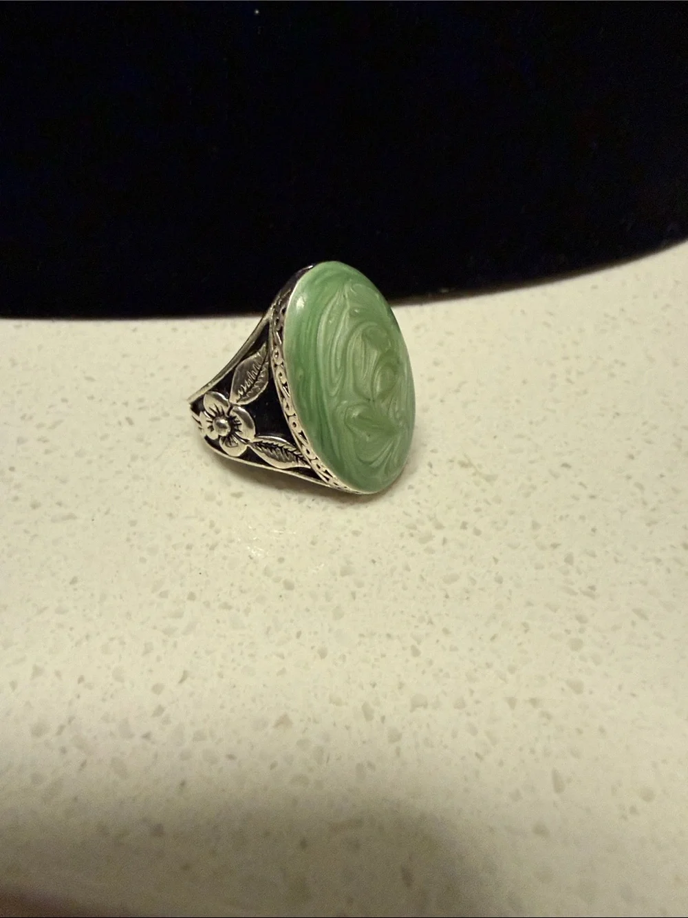 SilverTone light Green White Swirl Floral filigree Ring Size 7.5